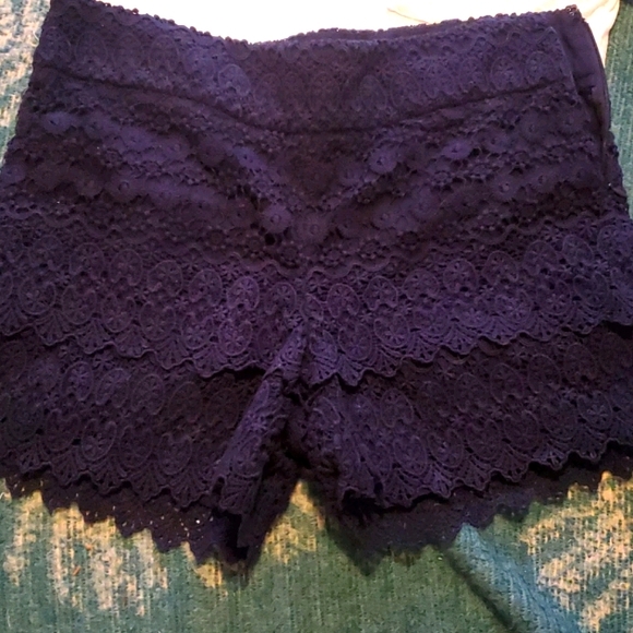 🧚‍♀️Loft Riviera Shorts🧚‍♀️ - Picture 2 of 9